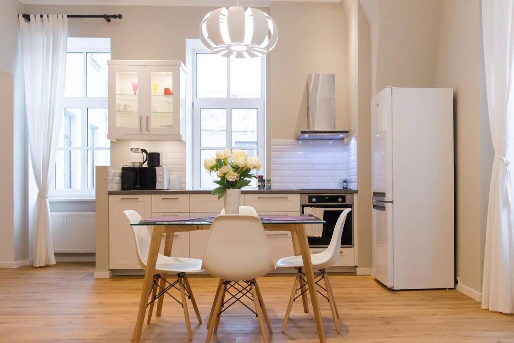 Modern & Spacious 80M2 Apartment In Riga Old Town Extérieur photo