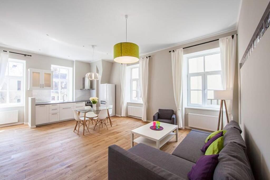 Modern & Spacious 80M2 Apartment In Riga Old Town Extérieur photo