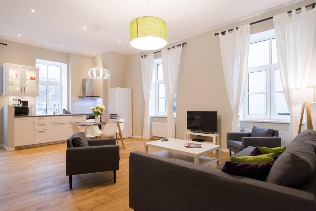 Modern & Spacious 80M2 Apartment In Riga Old Town Extérieur photo